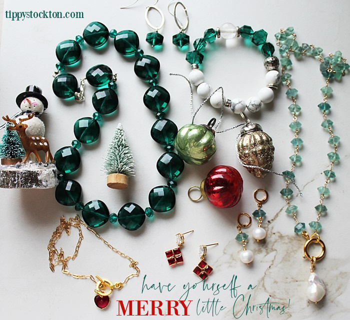 H O L I D A Y Collection '25