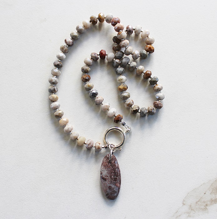 Gobi Agate Pendant Necklace - The Autumn Necklace