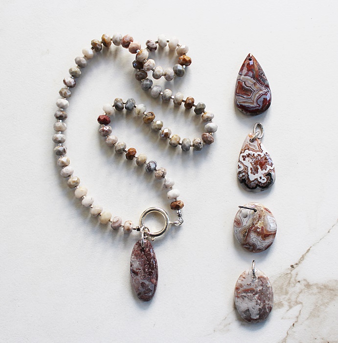 Gobi Agate Pendant Necklace - The Autumn Necklace