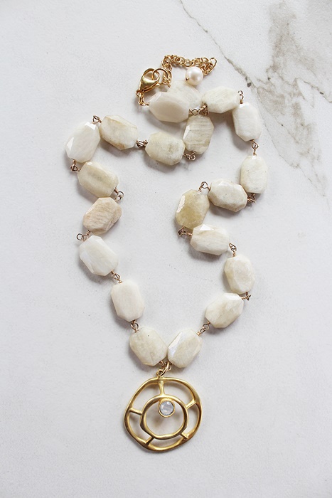 Sunset Moonstone Pendant Necklace - The Mallory Necklace