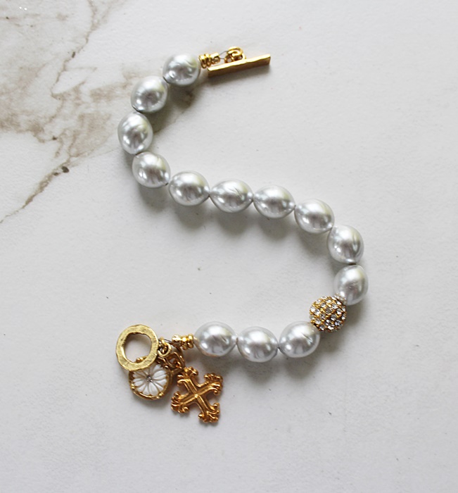 Gray Vintage Glass Pearl Bracelet - The Comforter Bracelet