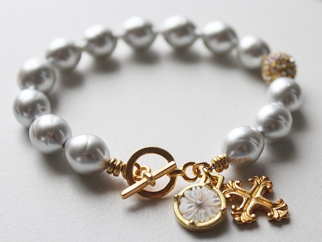 Gray Vintage Glass Pearl Bracelet - The Comforter Bracelet