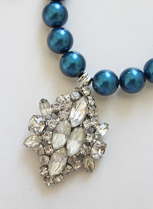 OOAK - Peacock Blue Swarovski Glass Pearls & Vintage Brooch Necklace - The Une Fete Necklace