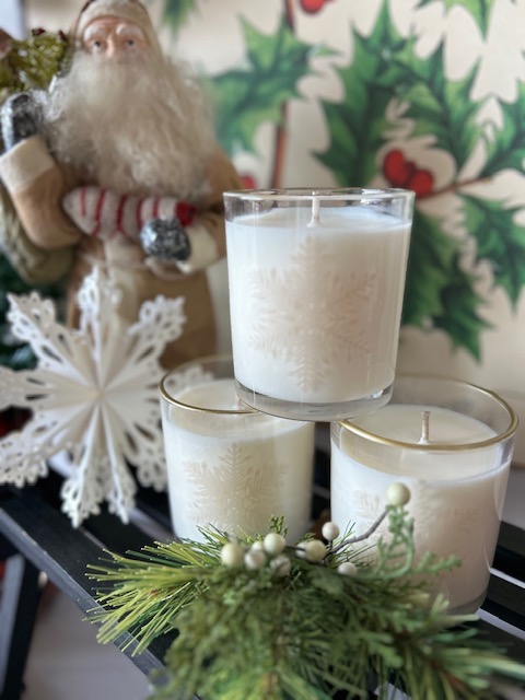 DECEMBER (SNOWFLAKE) Hand Poured Soy Holiday Candle