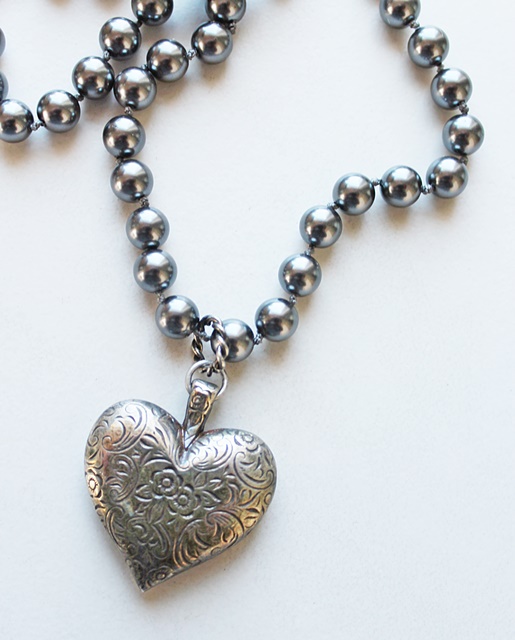 Gray Fresh Water Pearls and Heart Pendant Necklace - The Momma Heart Necklace