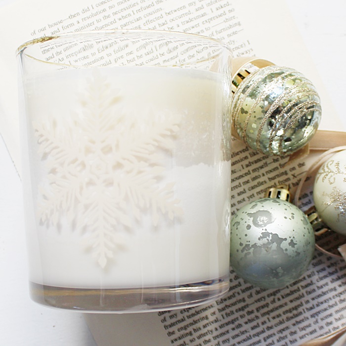 DECEMBER (SNOWFLAKE) Hand Poured Soy Holiday Candle