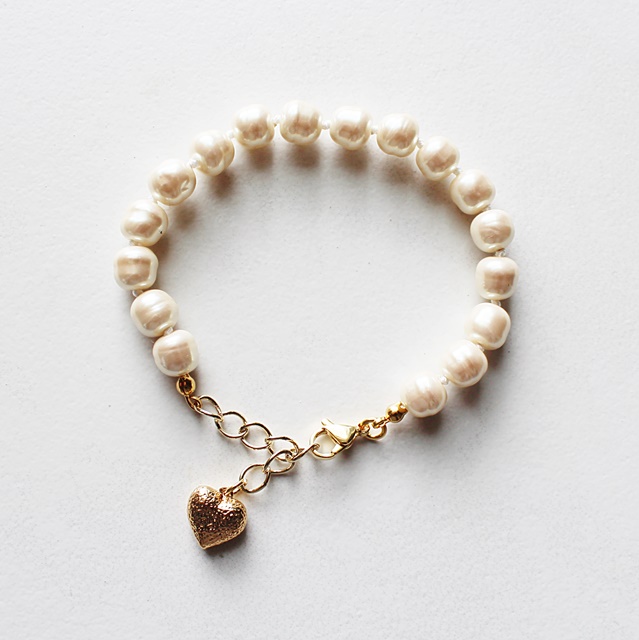 Vintage Glass Pearl Bracelet with Gold Heart Charm - The Lizzie Bracelet