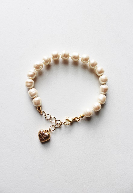 Vintage Glass Pearl Bracelet with Gold Heart Charm - The Lizzie Bracelet