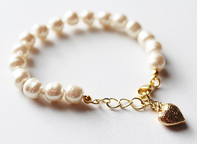 Vintage Glass Pearl Bracelet with Gold Heart Charm - The Lizzie Bracelet