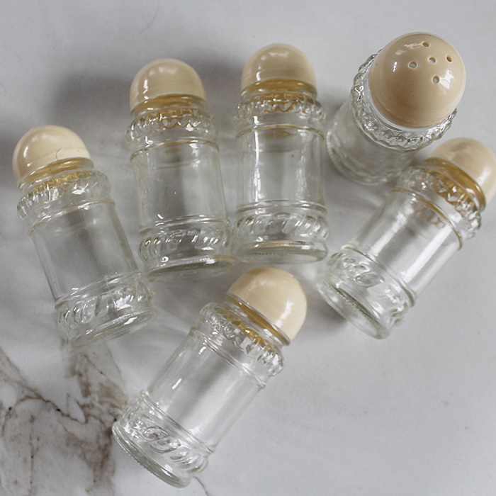 Vintage Salt/Pepper Shakers