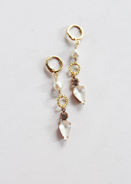 Vintage Glass and Pearl Earrings - The Ivory Earrings