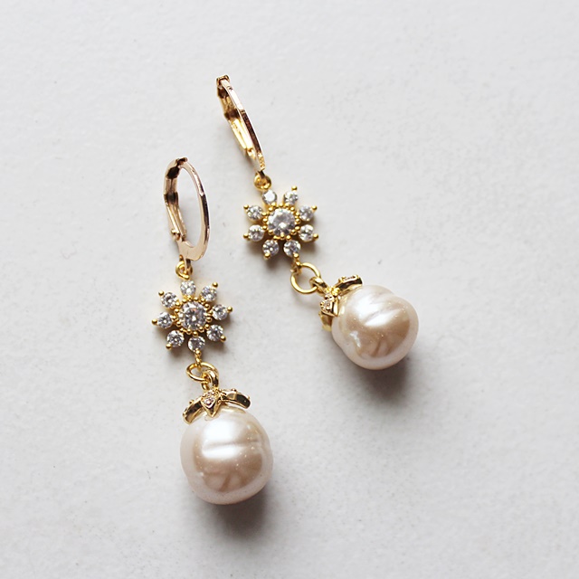 Vintage Glass Pearls and CZ Earrings - The Mallory Earrings